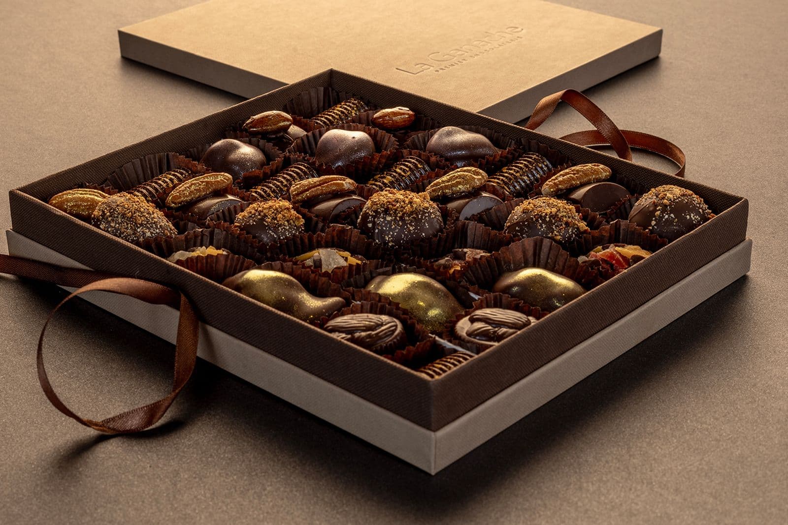 Chocolates boxes by Blosbox, photo 2 of 3